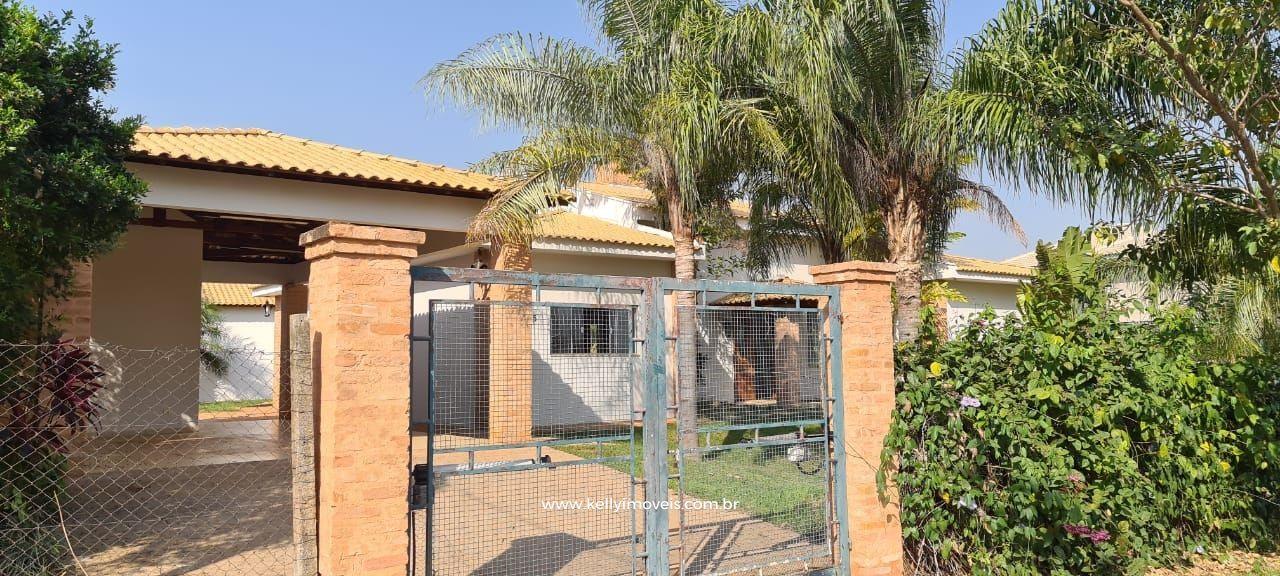 Chácara à venda com 3 quartos, 300m² - Foto 1