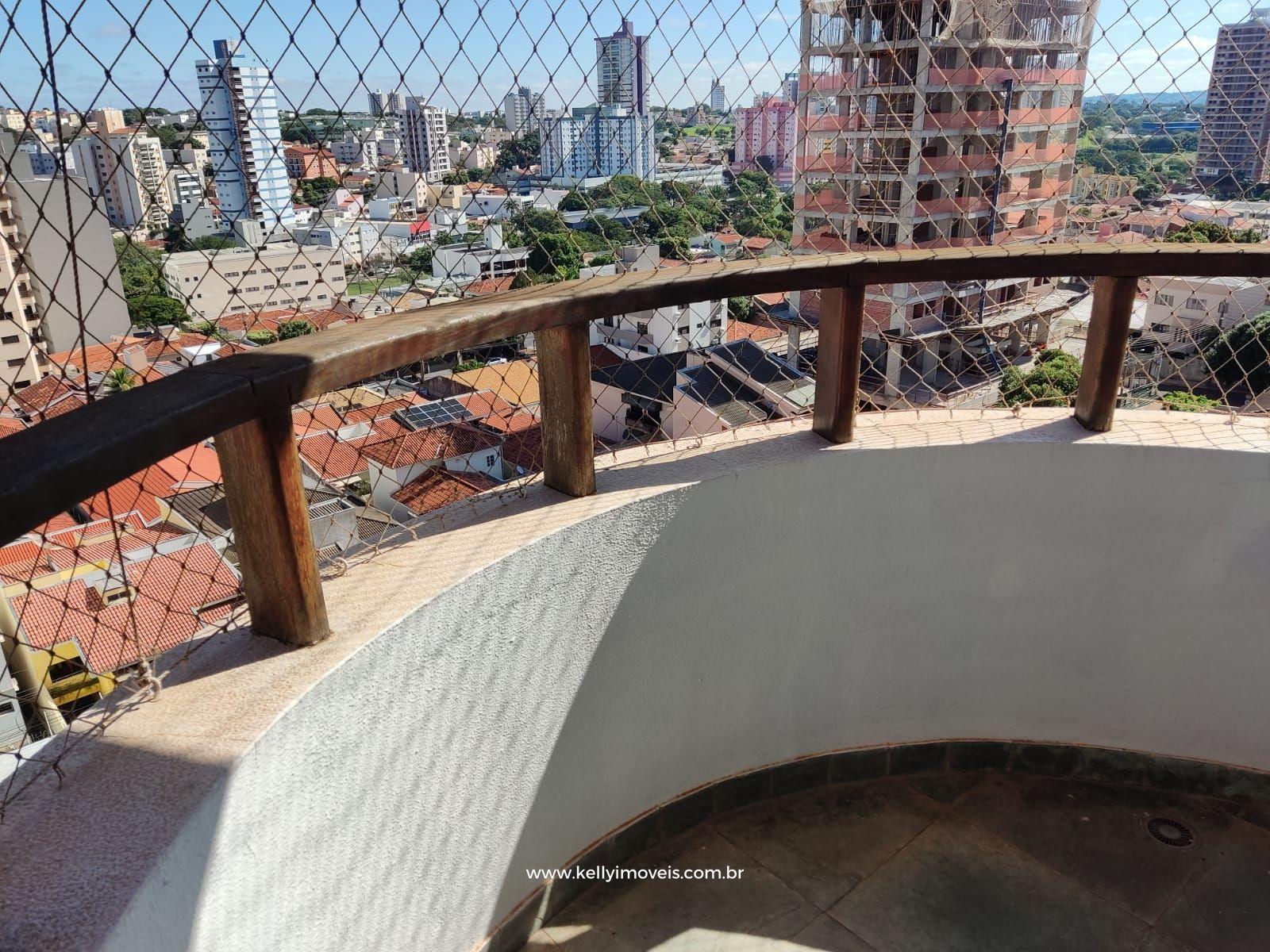 Apartamento à venda com 3 quartos, 216m² - Foto 2