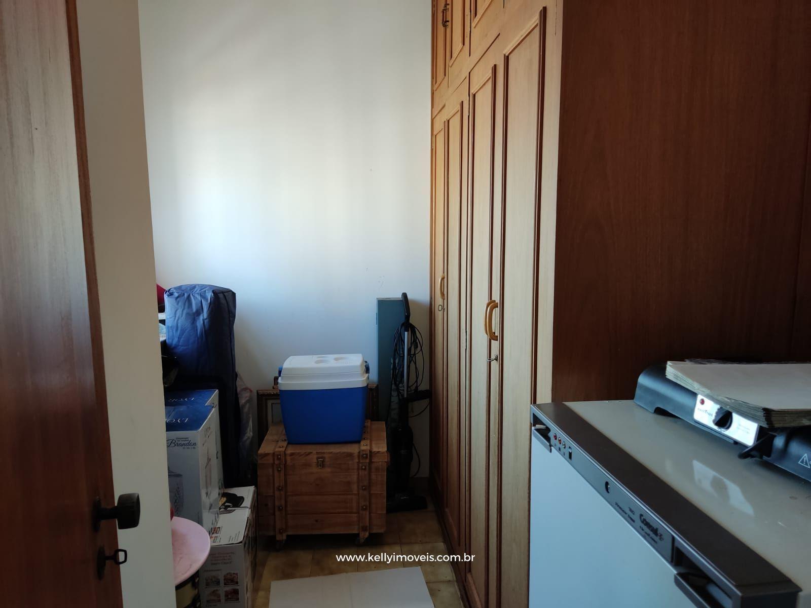 Apartamento à venda com 3 quartos, 216m² - Foto 6