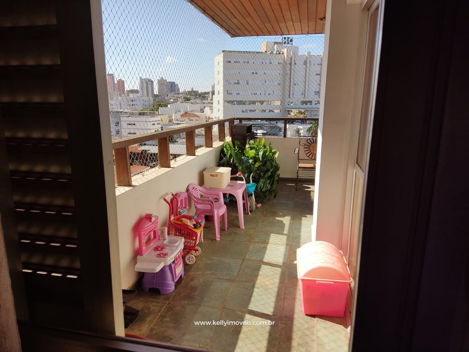 Apartamento à venda com 3 quartos, 216m² - Foto 18