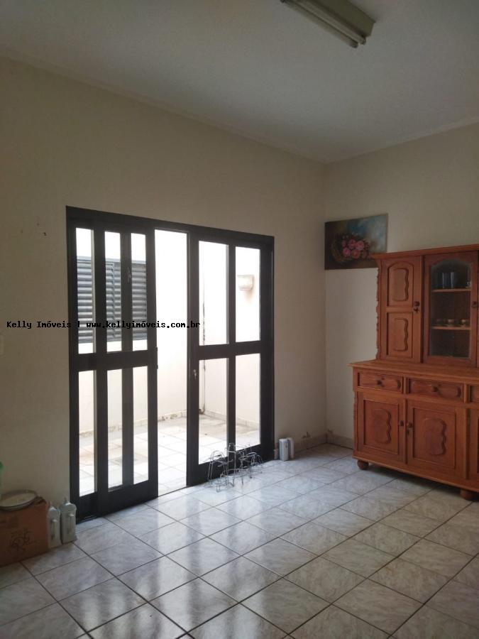 Casa, 3 quartos, 192 m² - Foto 4