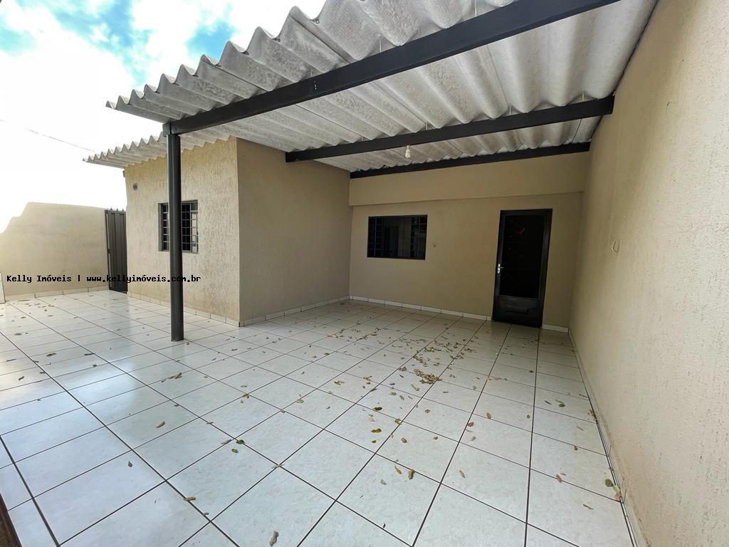 Casa à venda com 3 quartos, 117m² - Foto 4