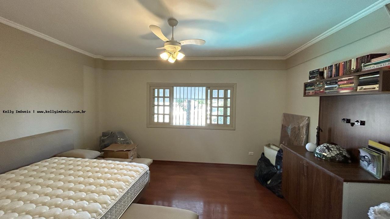 Casa de Condomínio para alugar com 4 quartos, 630m² - Foto 19