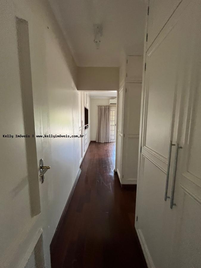 Casa de Condomínio para alugar com 4 quartos, 630m² - Foto 31