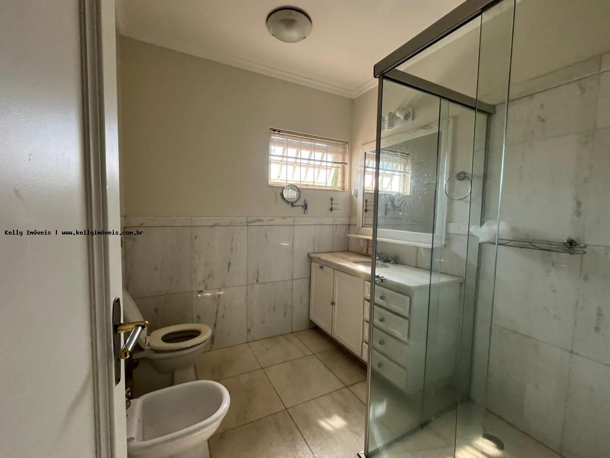 Casa de Condomínio para alugar com 4 quartos, 630m² - Foto 32