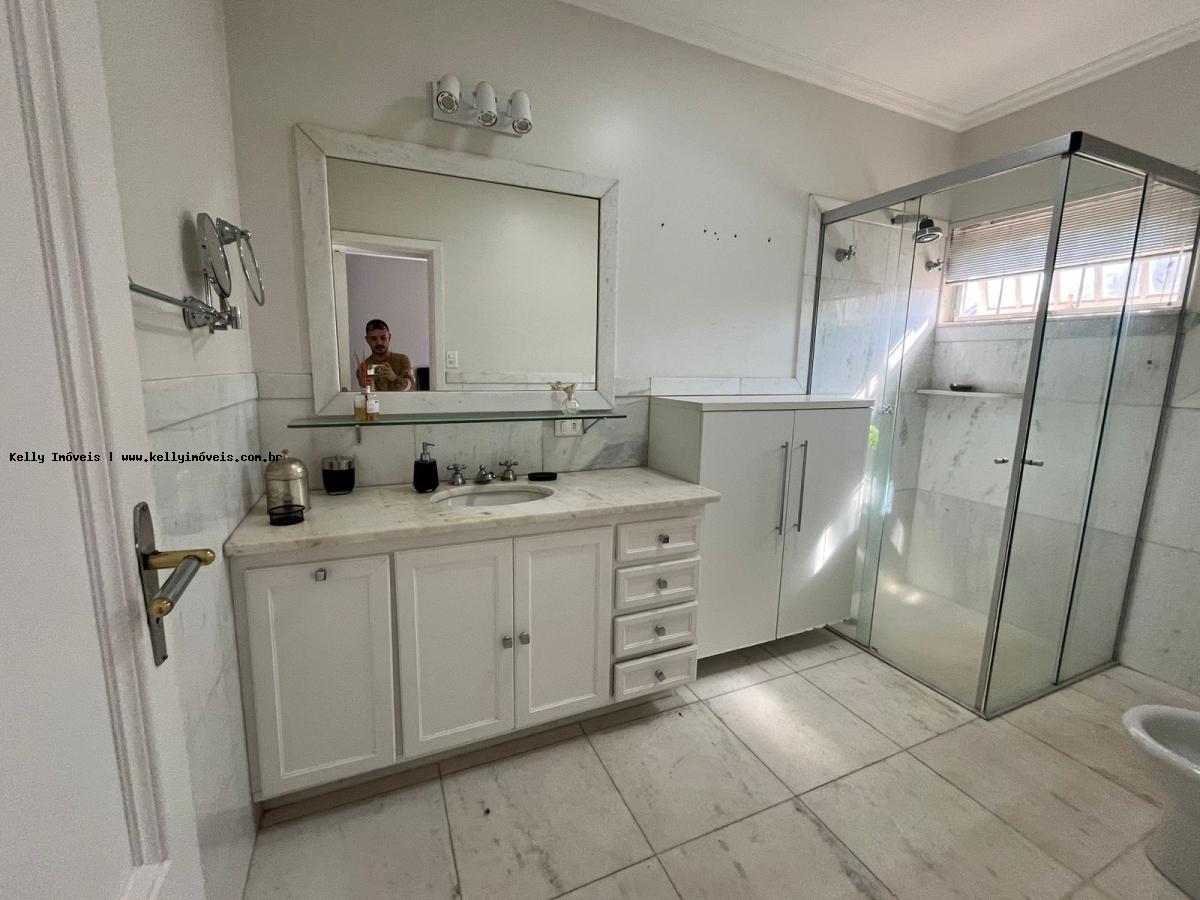 Casa de Condomínio para alugar com 4 quartos, 630m² - Foto 37