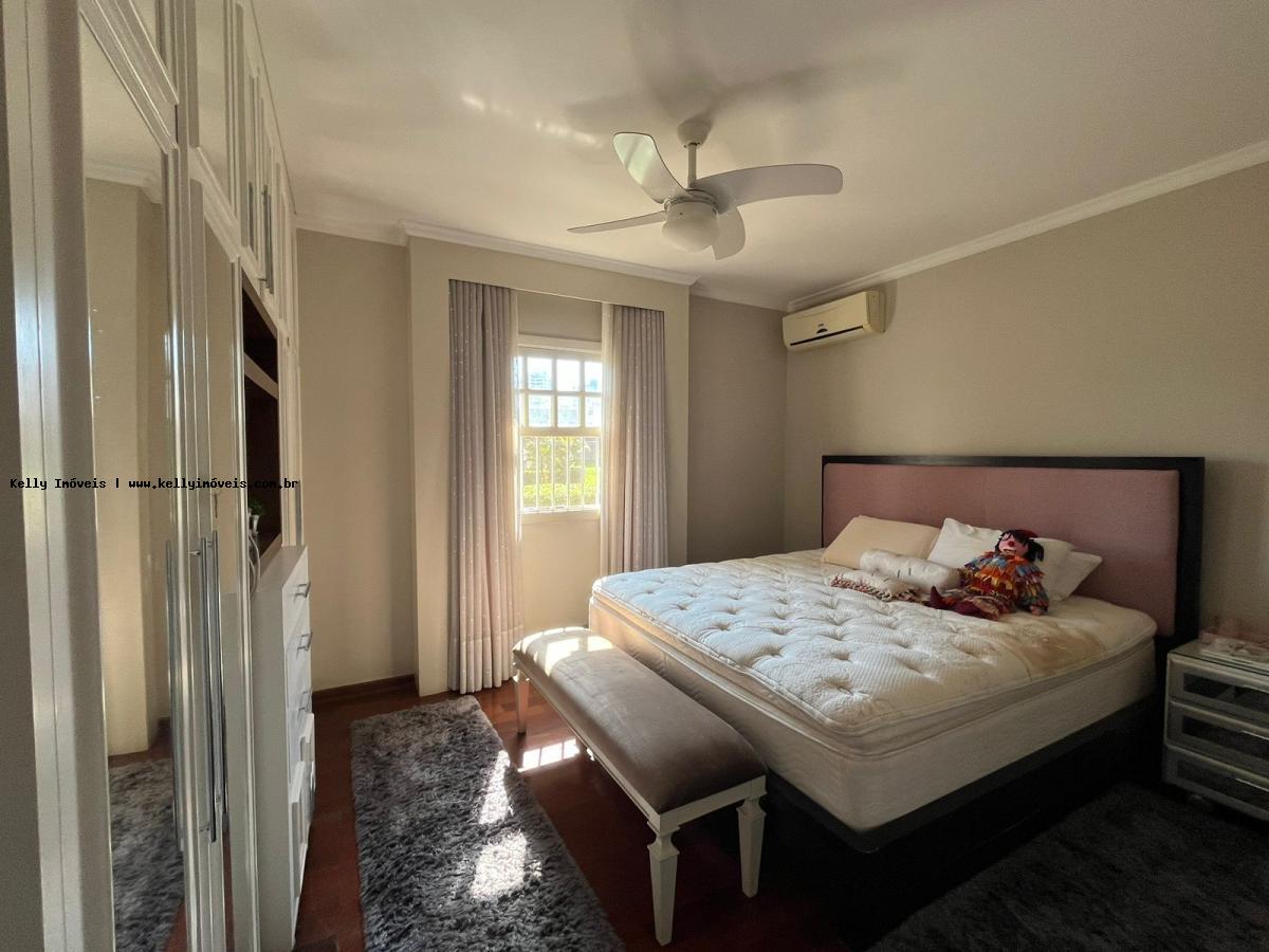 Casa de Condomínio para alugar com 4 quartos, 630m² - Foto 42