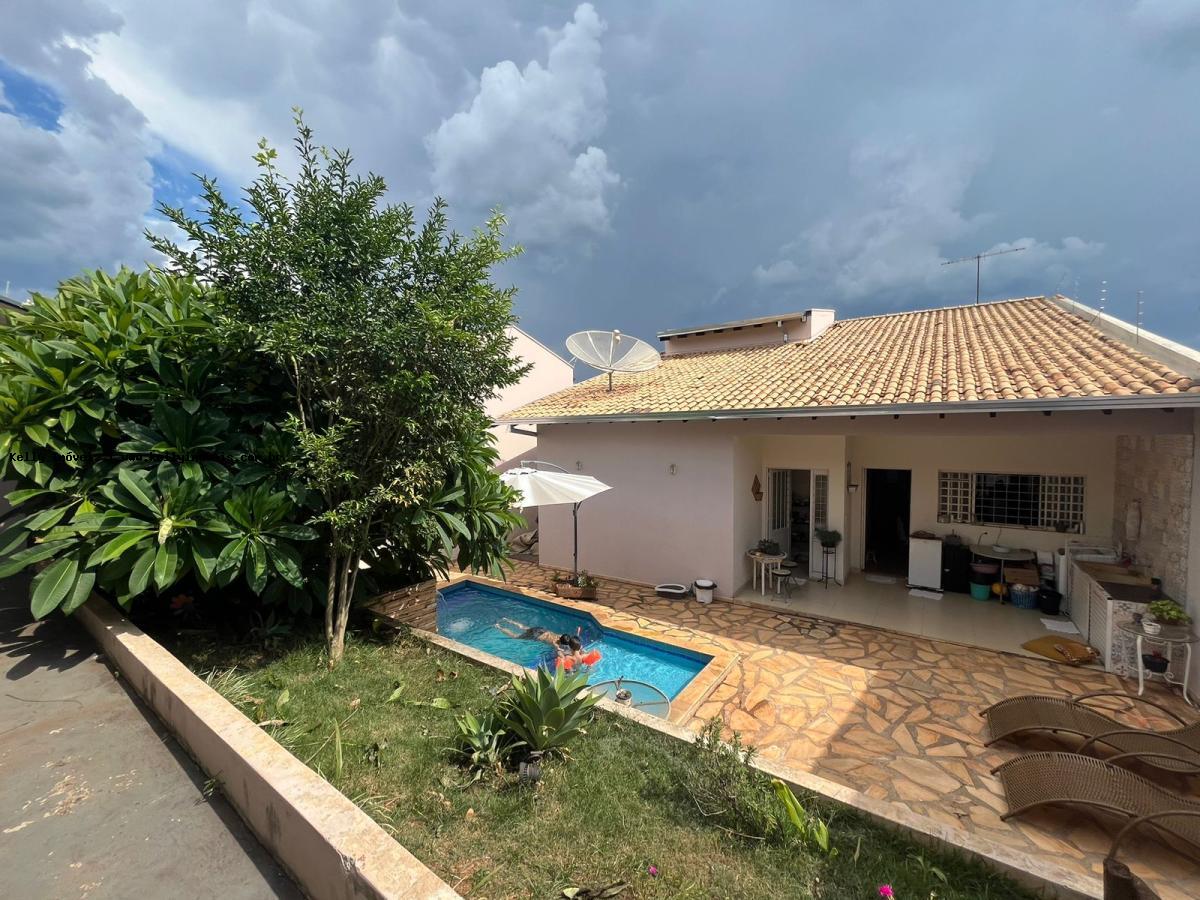 Casa, 4 quartos, 306 m² - Foto 1