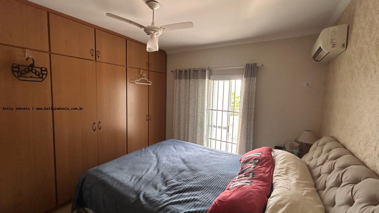 Casa, 3 quartos, 225 m² - Foto 9