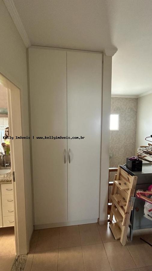 Casa, 3 quartos, 225 m² - Foto 11