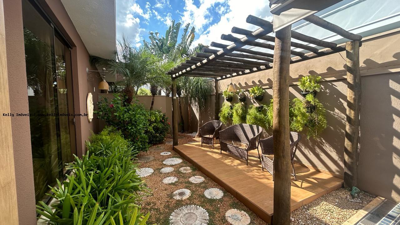 Casa de Condomínio à venda com 3 quartos, 222m² - Foto 11