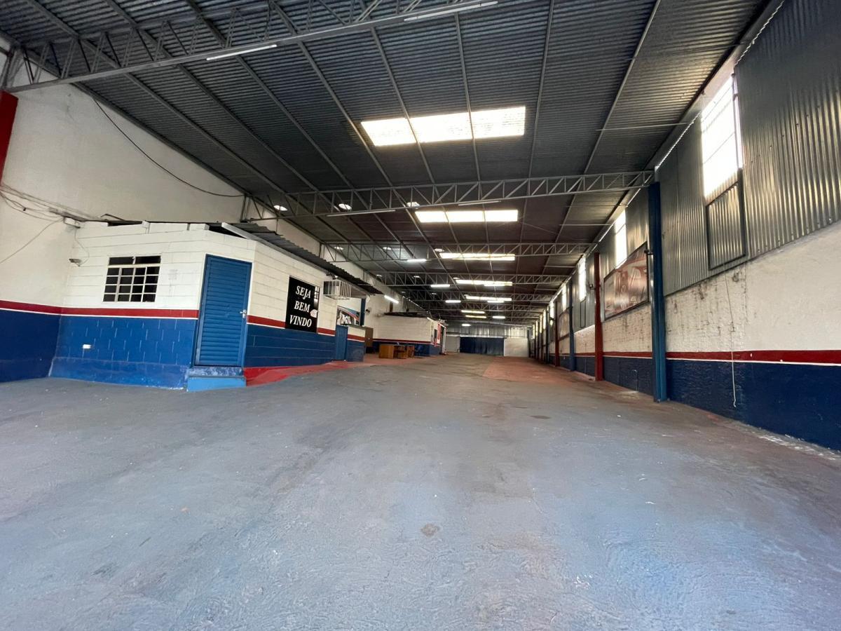 Prédio Inteiro para alugar, 650m² - Foto 2