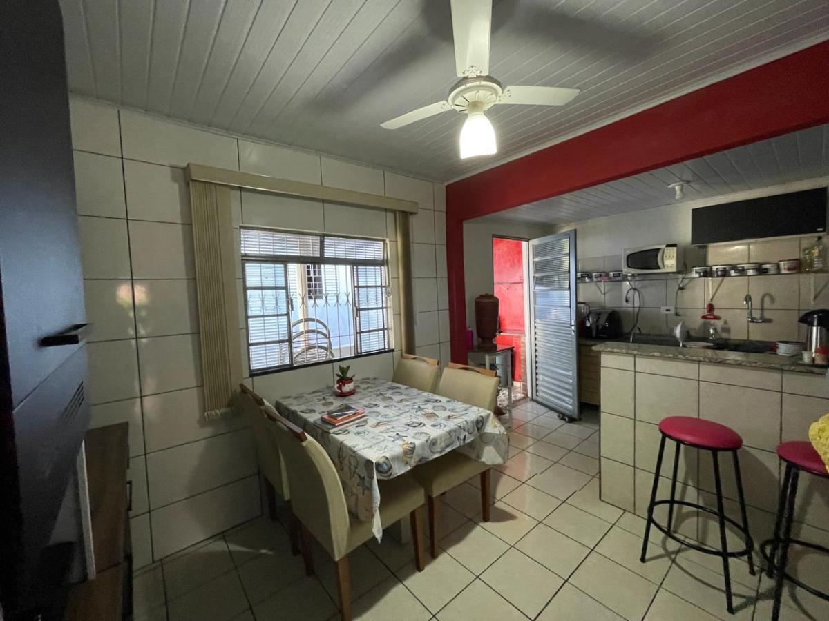 Casa, 2 quartos, 200 m² - Foto 1