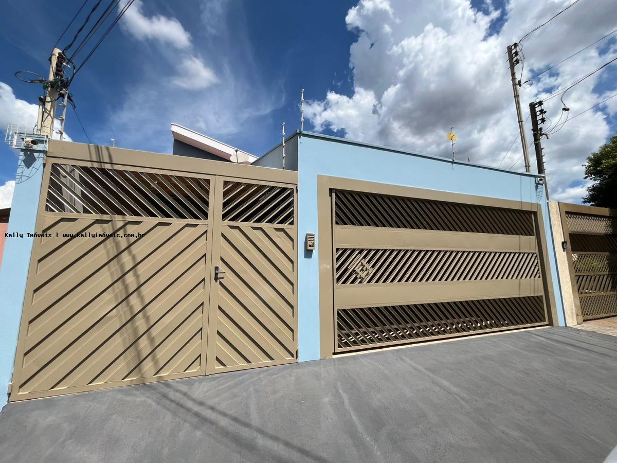 Casa, 4 quartos, 147 m² - Foto 1