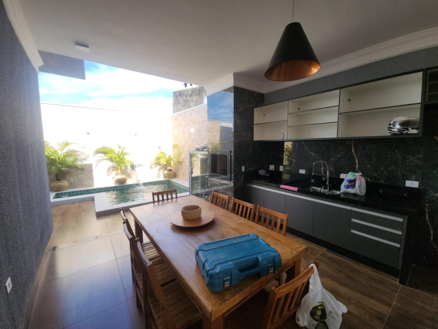 Casa, 3 quartos, 169 m² - Foto 1