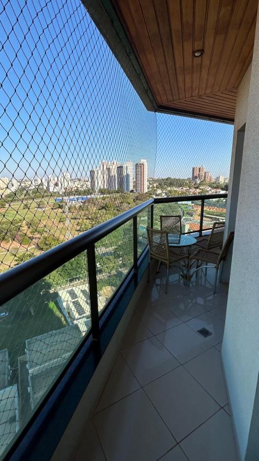 Apartamento à venda com 3 quartos, 210m² - Foto 4