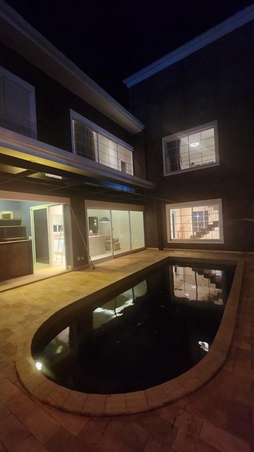 Casa de Condomínio para alugar com 3 quartos, 240m² - Foto 43
