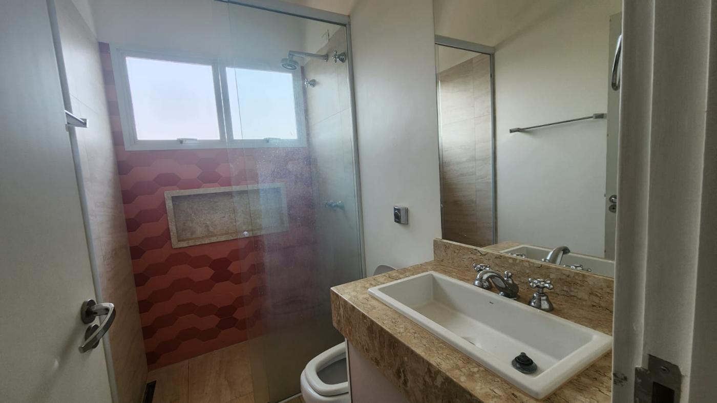 Casa de Condomínio para alugar com 3 quartos, 240m² - Foto 7