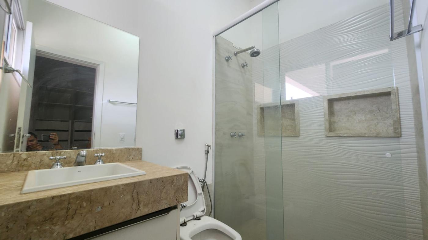 Casa de Condomínio para alugar com 3 quartos, 240m² - Foto 18
