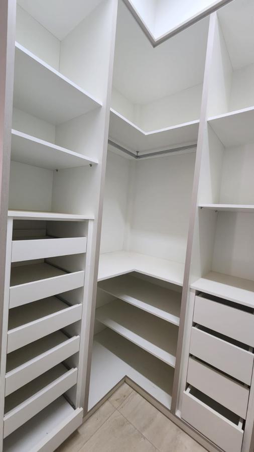 Casa de Condomínio para alugar com 3 quartos, 240m² - Foto 13