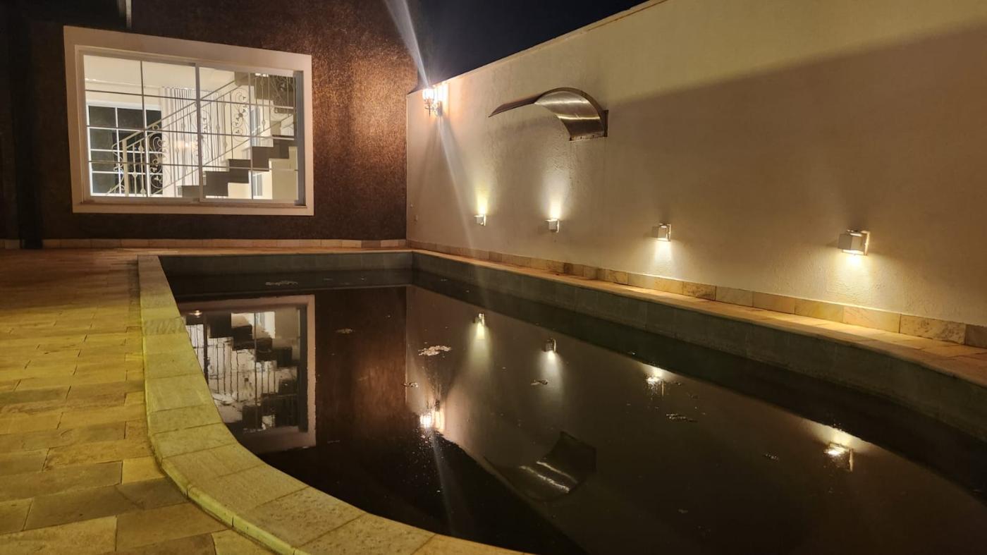 Casa de Condomínio para alugar com 3 quartos, 240m² - Foto 35