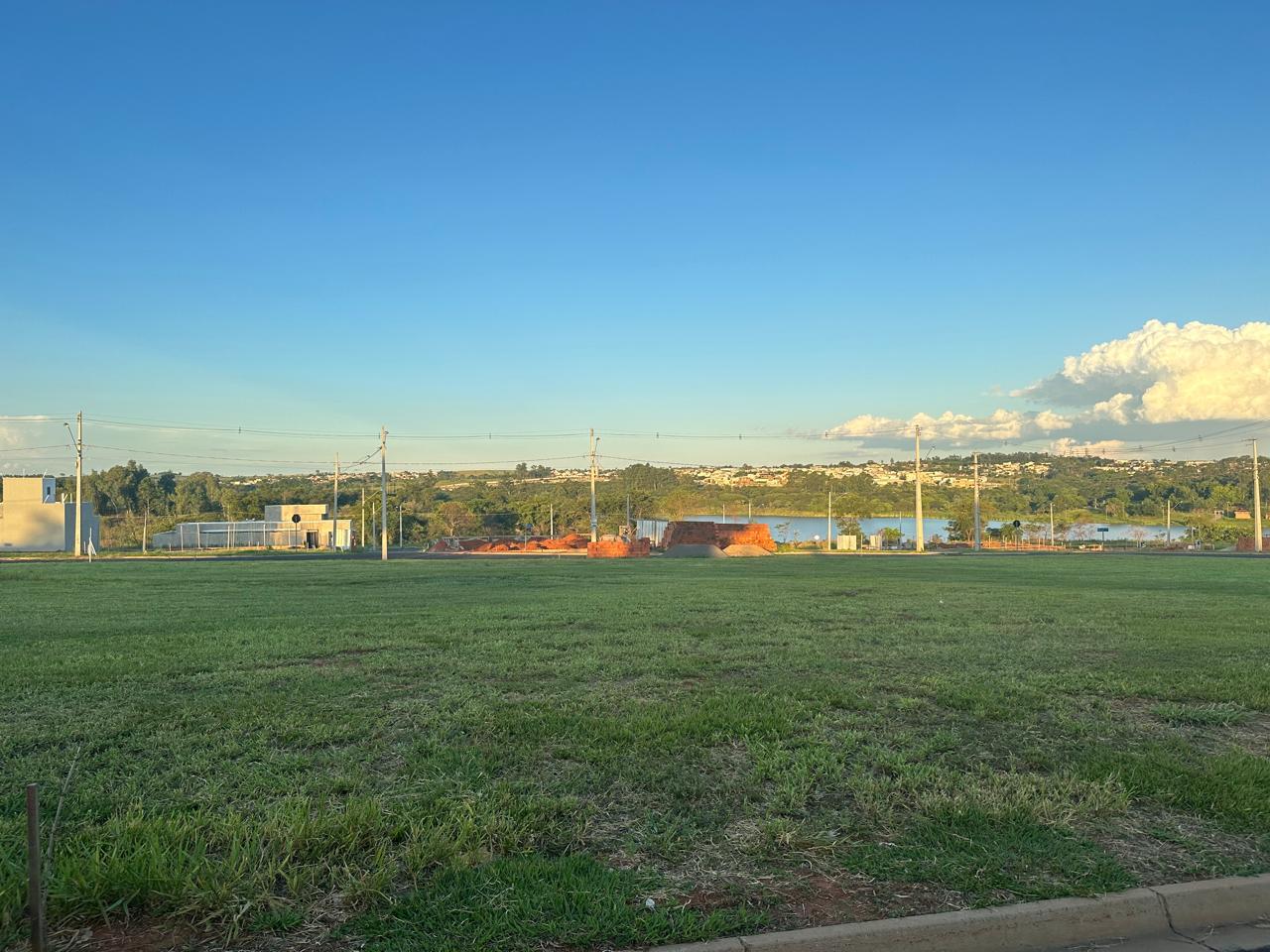 Terreno à venda, 253m² - Foto 1