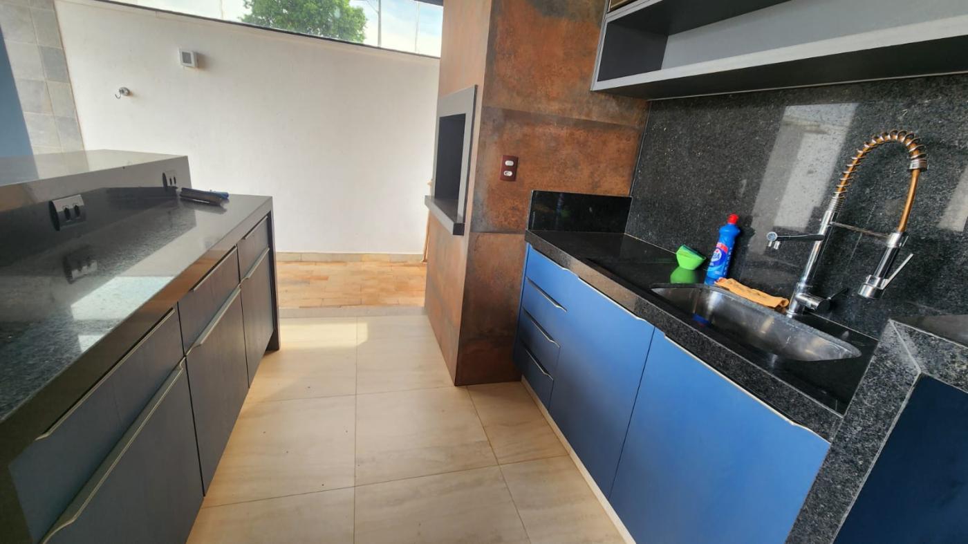 Casa de Condomínio à venda com 3 quartos, 240m² - Foto 32
