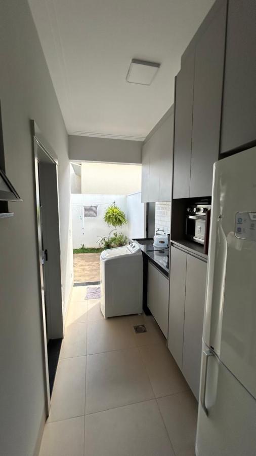 Casa de Condomínio à venda com 4 quartos, 300m² - Foto 4
