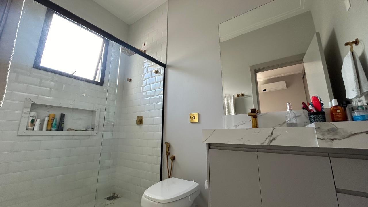 Casa de Condomínio à venda com 4 quartos, 300m² - Foto 8