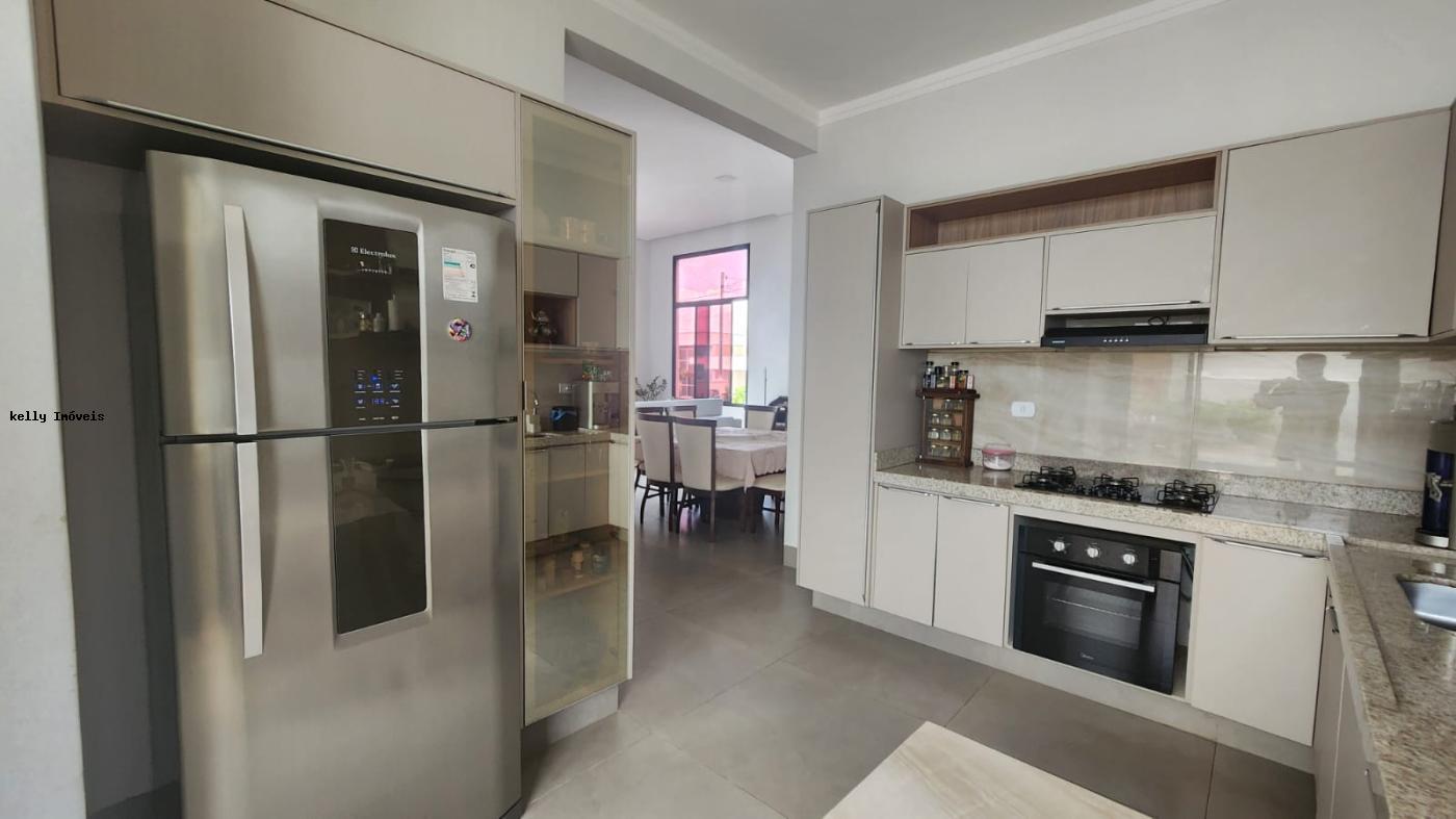 Apartamento, 3 quartos, 165 m² - Foto 1