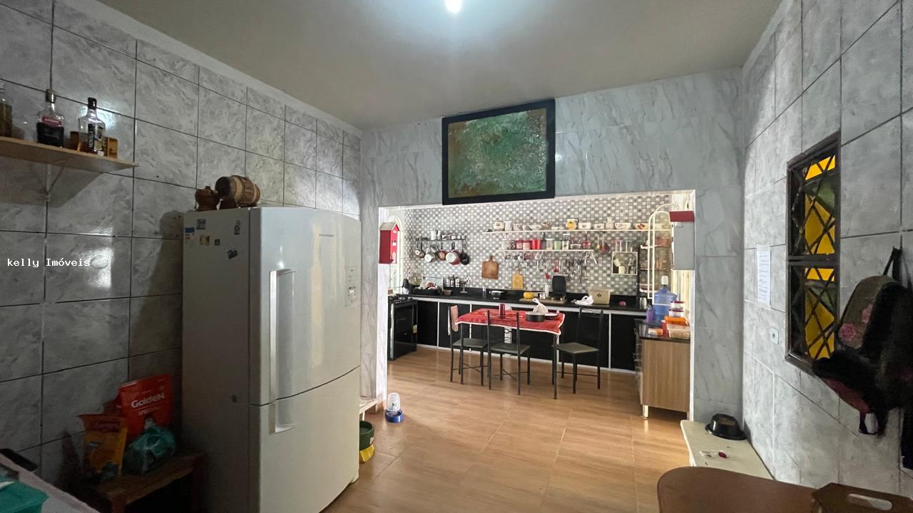 Casa à venda com 3 quartos, 252m² - Foto 11
