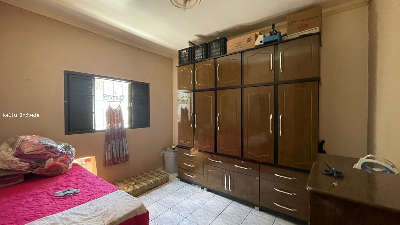 Casa à venda com 3 quartos, 252m² - Foto 5