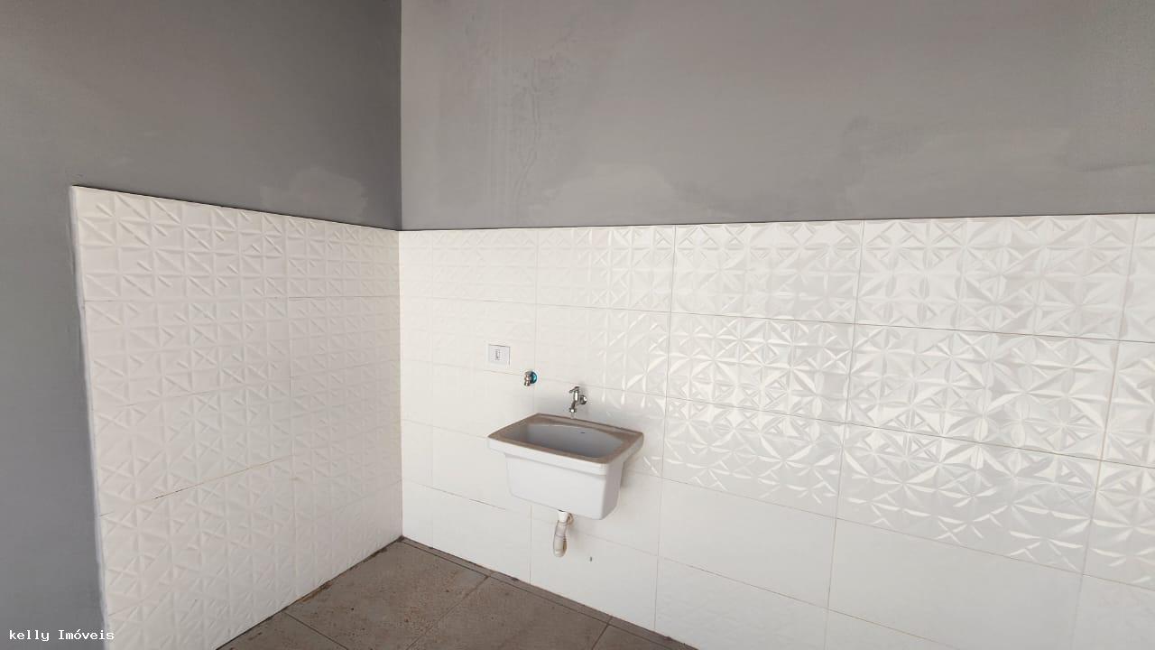 Casa à venda com 2 quartos, 126m² - Foto 11