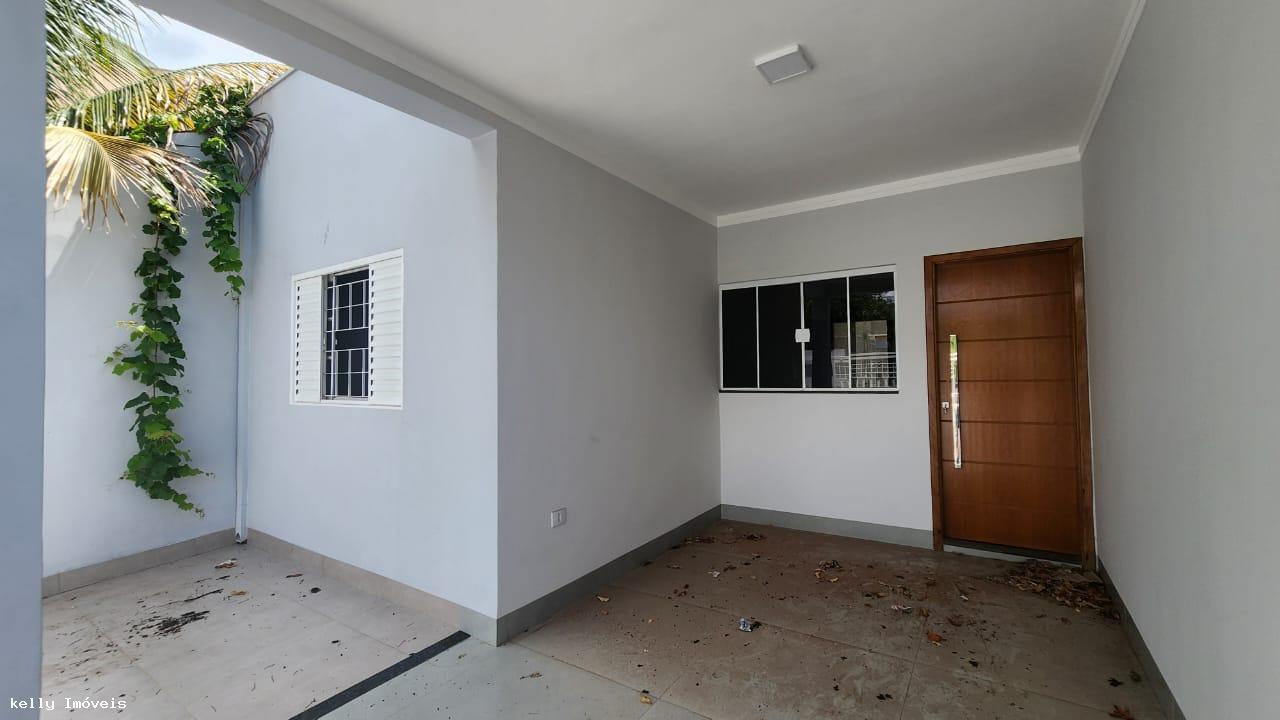 Casa à venda com 2 quartos, 126m² - Foto 2