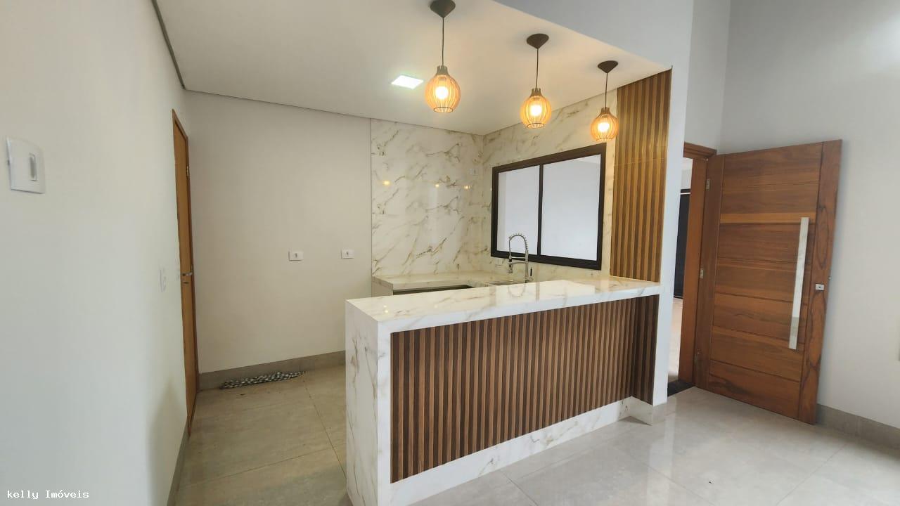Casa à venda com 3 quartos, 150m² - Foto 4
