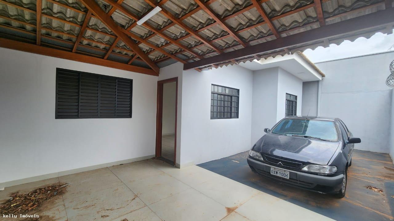 Casa à venda com 3 quartos, 150m² - Foto 2