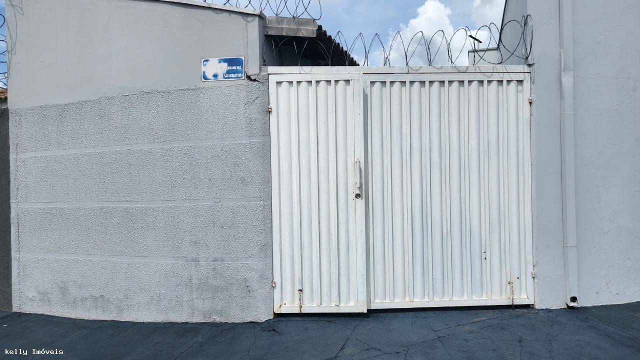 Casa à venda com 1 quarto, 55m² - Foto 1
