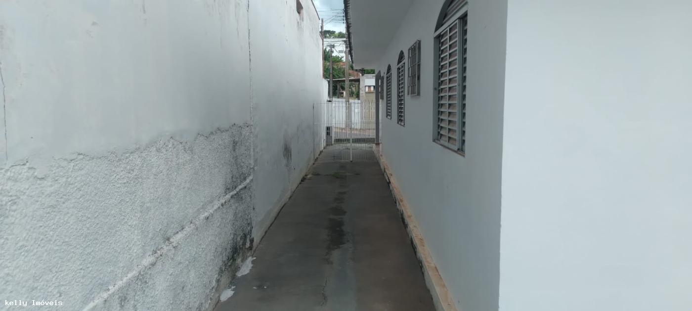 Casa para alugar com 3 quartos, 92m² - Foto 4