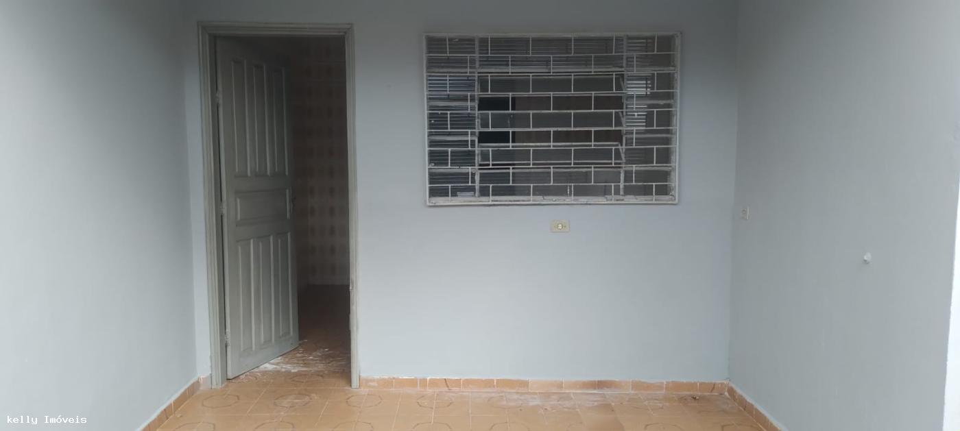 Casa para alugar com 3 quartos, 92m² - Foto 2