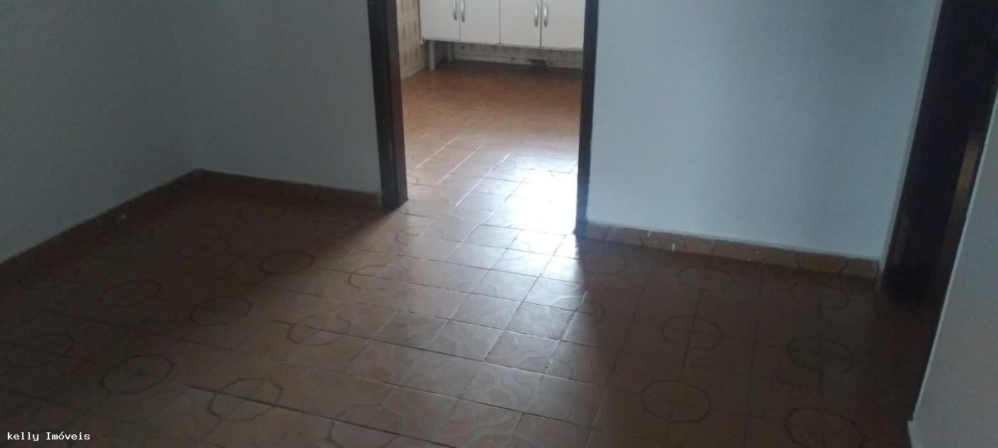 Casa para alugar com 3 quartos, 92m² - Foto 14