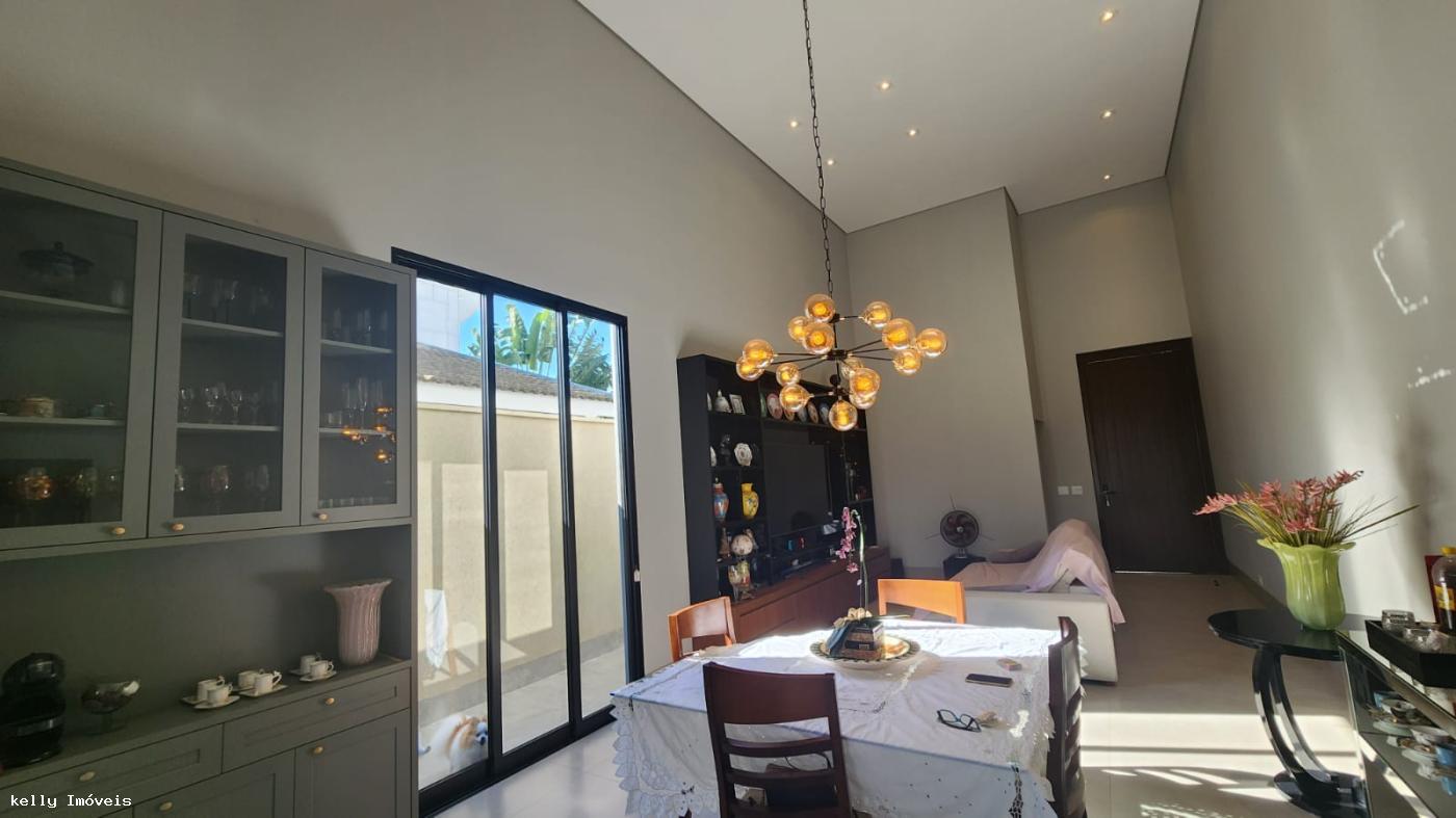 Casa de Condomínio à venda com 3 quartos, 387m² - Foto 3
