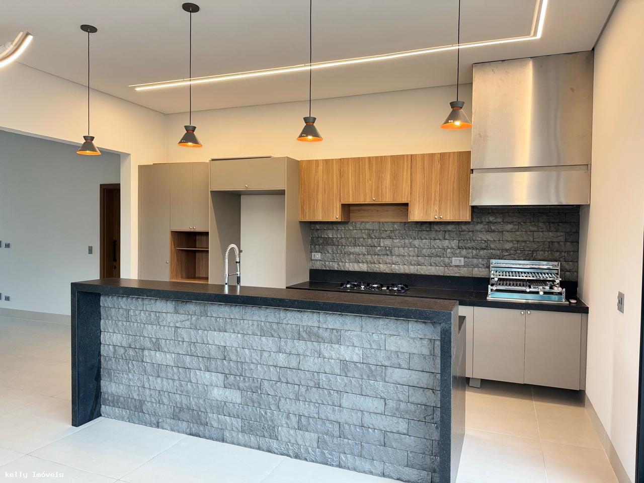 Casa de Condomínio à venda com 3 quartos, 194m² - Foto 4