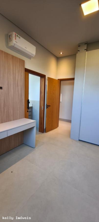 Casa de Condomínio à venda com 3 quartos, 391m² - Foto 3