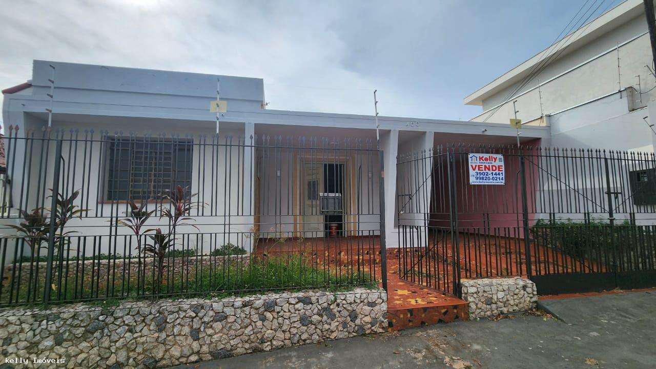 Casa, 4 quartos, 186 m² - Foto 1