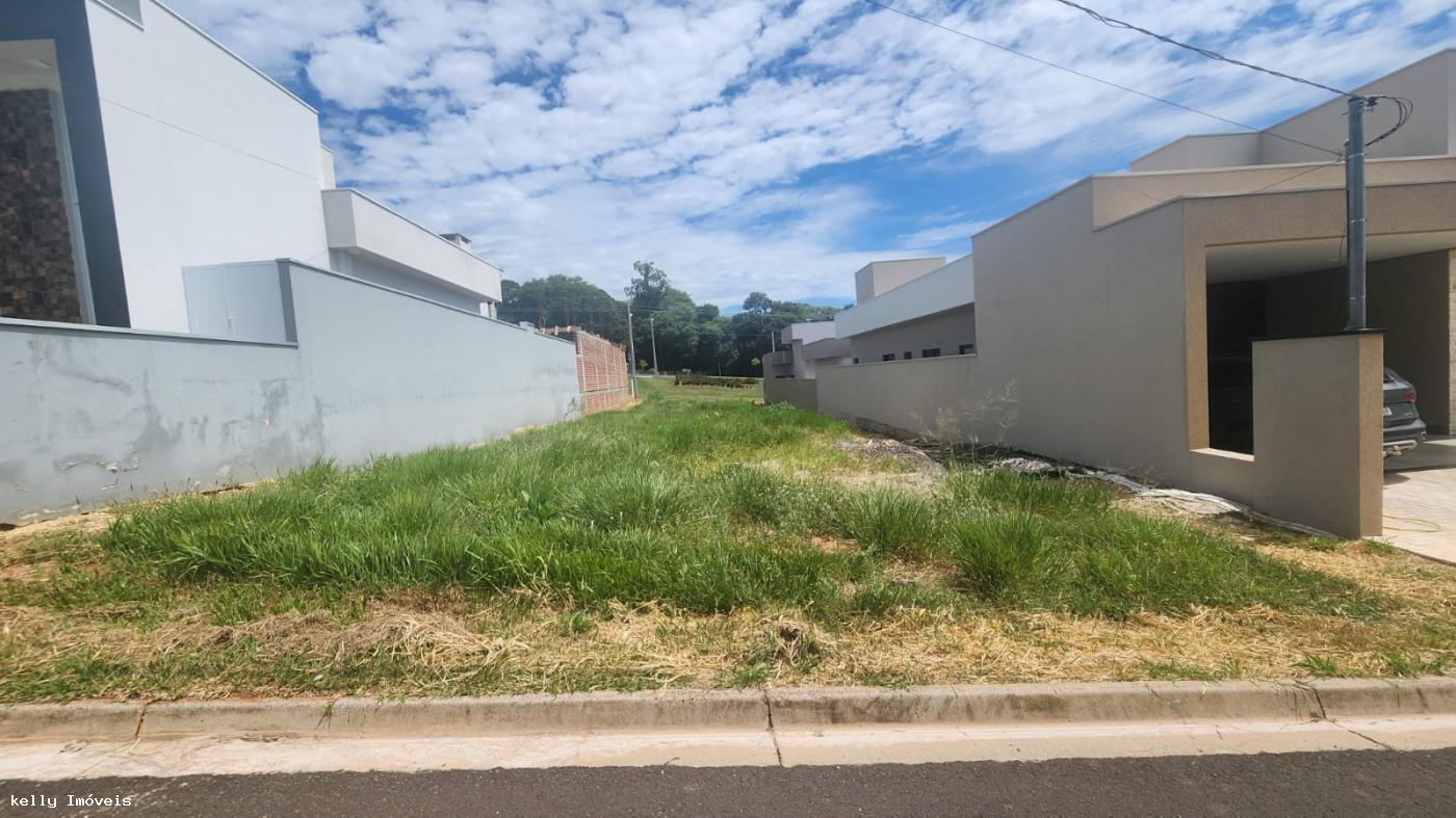 Terreno à venda, 300m² - Foto 1
