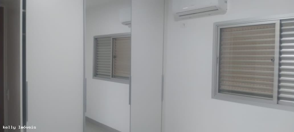 Apartamento para alugar com 3 quartos, 89m² - Foto 2