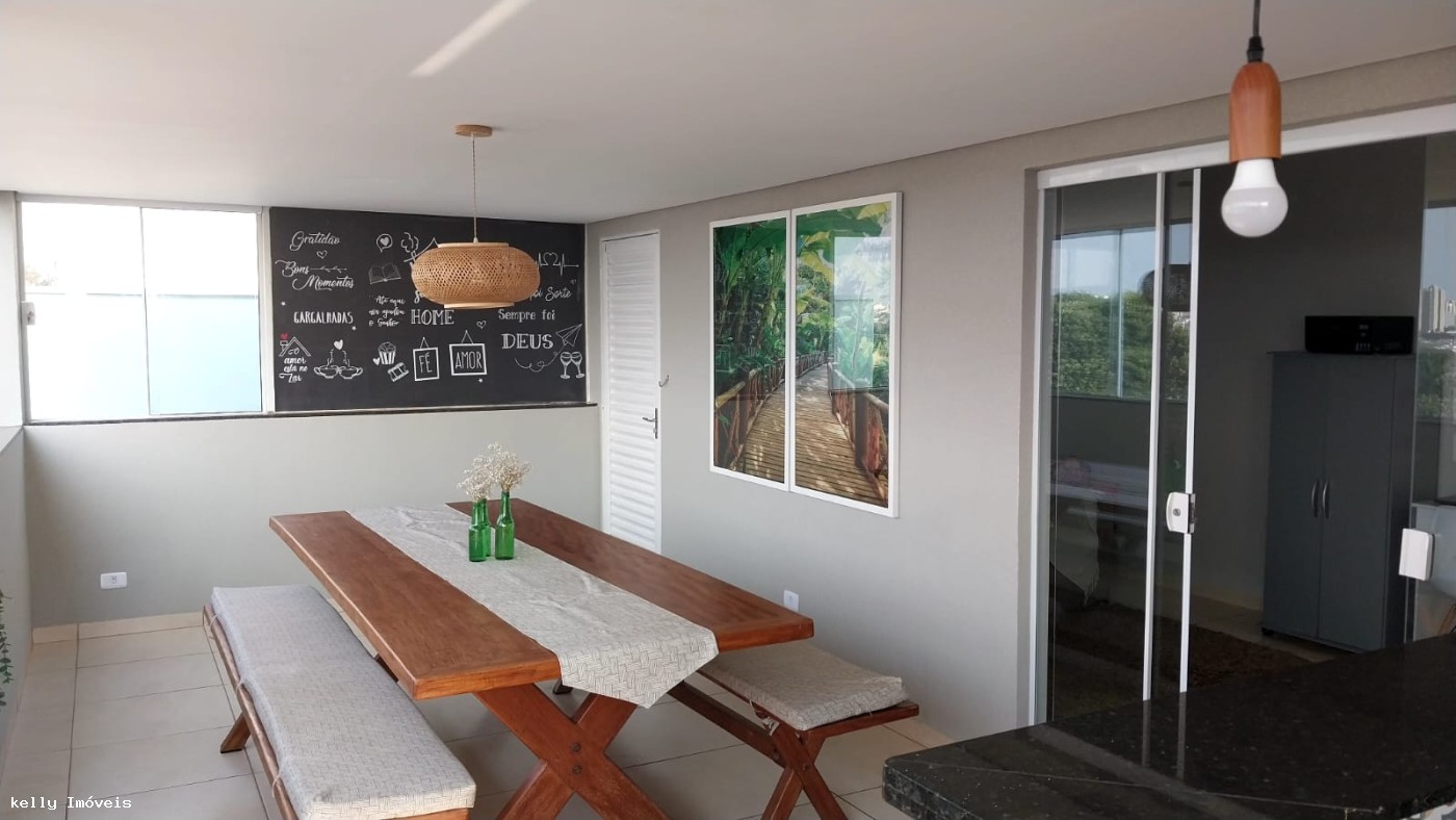 Casa à venda com 2 quartos, 128m² - Foto 9