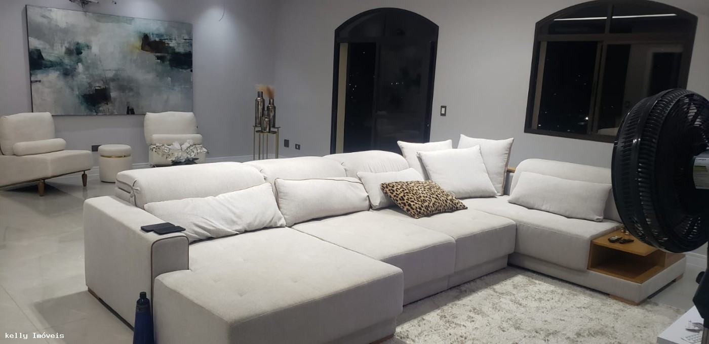 Apartamento à venda com 4 quartos, 207m² - Foto 4