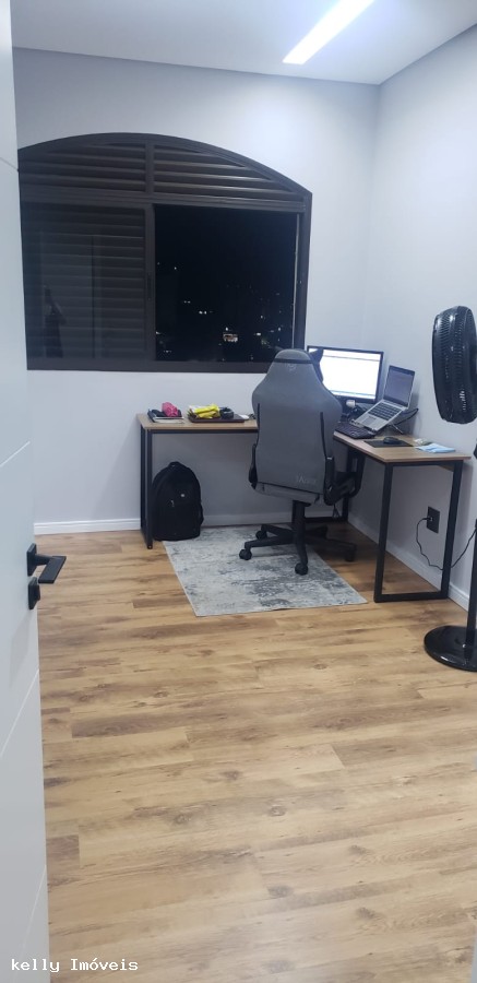 Apartamento à venda com 4 quartos, 207m² - Foto 14