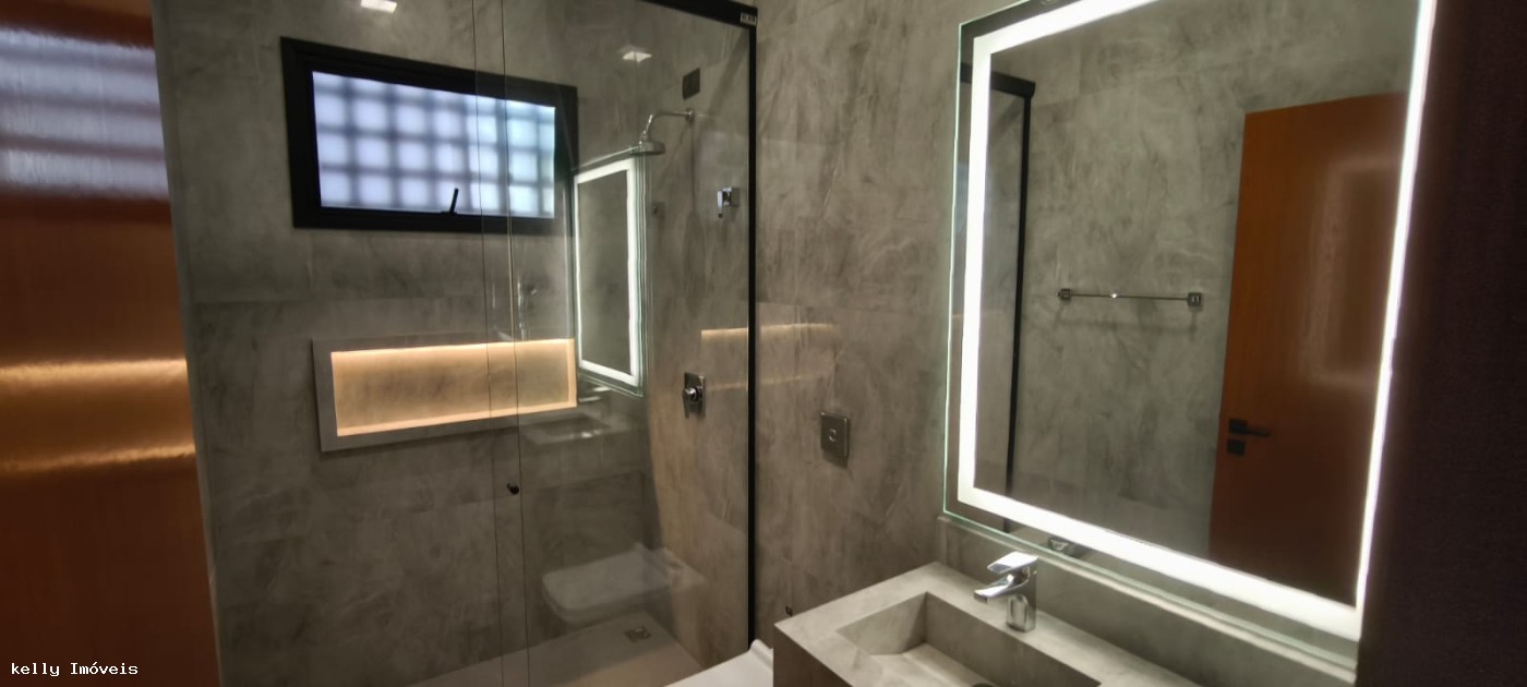 Casa de Condomínio à venda com 4 quartos, 245m² - Foto 3